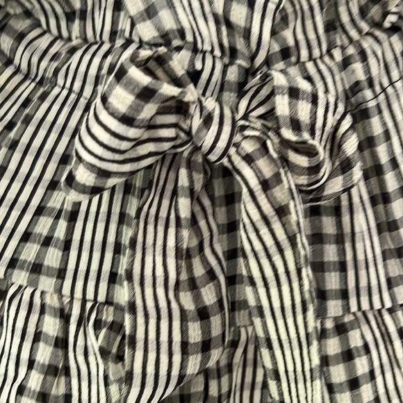 Ruffled check plaid gingham blouse - Picture 3 of 4